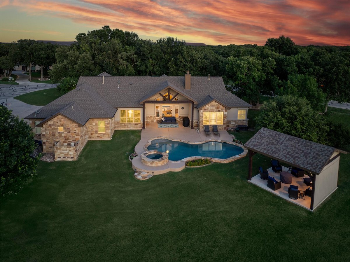View 101 Adobe CV in Mission Oaks Ph 2 101 Adobe CV - front exterior - Luxury home in Mission Oaks Ph 2, Georgetown, TX