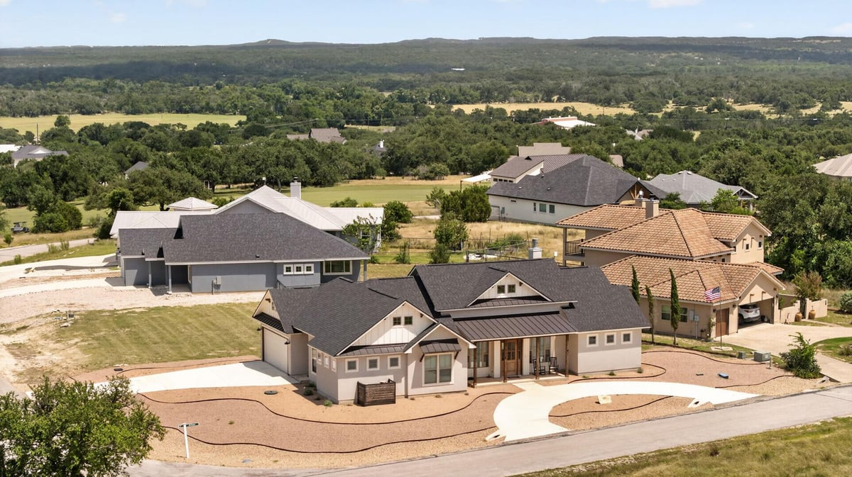 View 101 Alf Hunter in Rockin J Ranch 101 Alf Hunter - front exterior - Luxury home in Rockin J Ranch, Blanco, TX