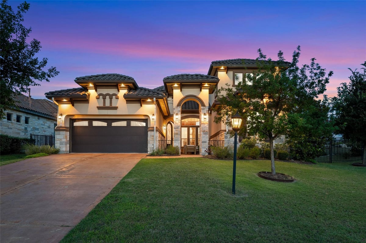 View 101 Antigua WAY in Rough Hollow - The Overlook 101 Antigua WAY - front exterior - Luxury home in Rough Hollow - The Overlook, Lakeway, TX