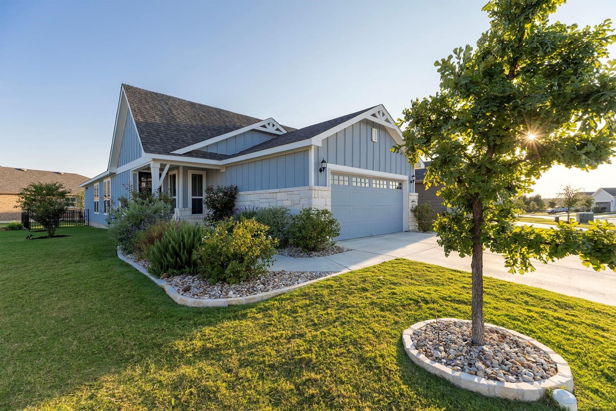 101 Bristol CV - front exterior - Luxury home in Sun City Nbrhd 68, Georgetown, TX