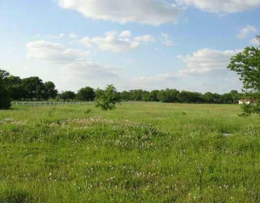 View 101 Brushy CRK 101 Brushy CRK - property photo 1 - Luxury lot in Hutto, TX