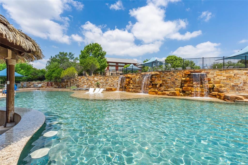 View 101 Cartwheel BND Unit #52 in Rough Hollow Vineyard Condos 101 Cartwheel BND Unit #52 - front exterior - Luxury home in Rough Hollow Vineyard Condos, Austin, TX