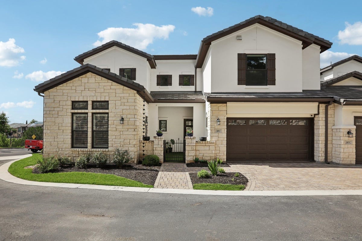 101 Cascading Water Pl - front exterior - Luxury home in Villas/Rough Hollow South Shor, Austin, TX