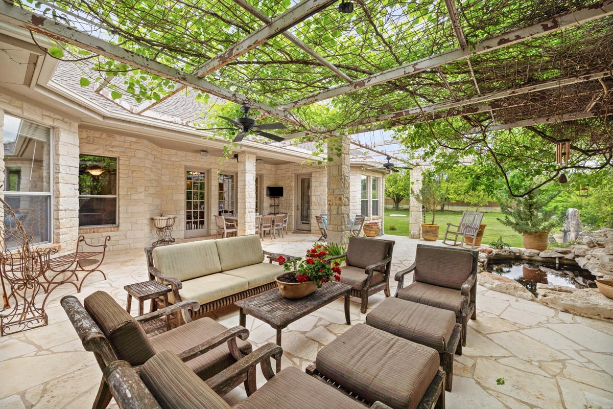 Living area at 101 Diamond Trl - 4 bed 4 bath home