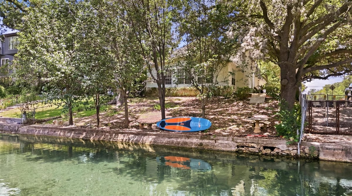 View 101 E Edgewater TER in CITY BLOCK 5113 101 E Edgewater TER - front exterior - Luxury home in CITY BLOCK 5113, New Braunfels, TX