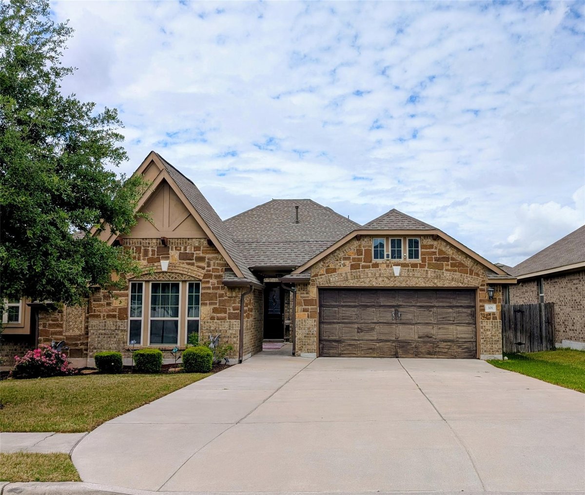 View 101 Lightcliff St in Star Ranch Sec 7 Ph 2 101 Lightcliff St - front exterior - Luxury home in Star Ranch Sec 7 Ph 2, Hutto, TX