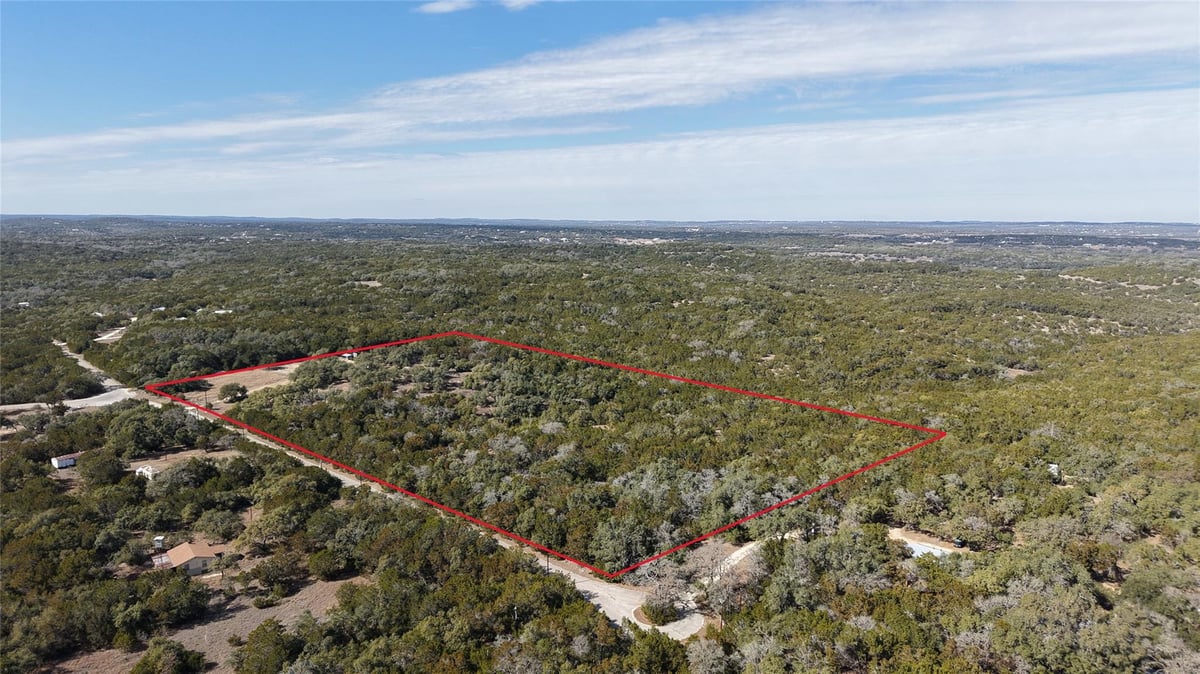 Primary bedroom at 101 Purple Sage - Rolling Oaks, Driftwood, TX