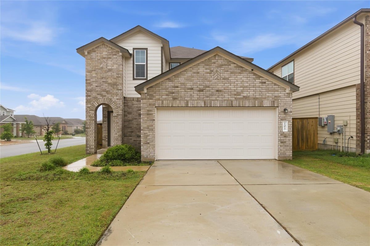 View 101 Rowdy Yates WAY in Eastwood 101 Rowdy Yates WAY - property photo 1 - Luxury home in Eastwood, Jarrell, TX