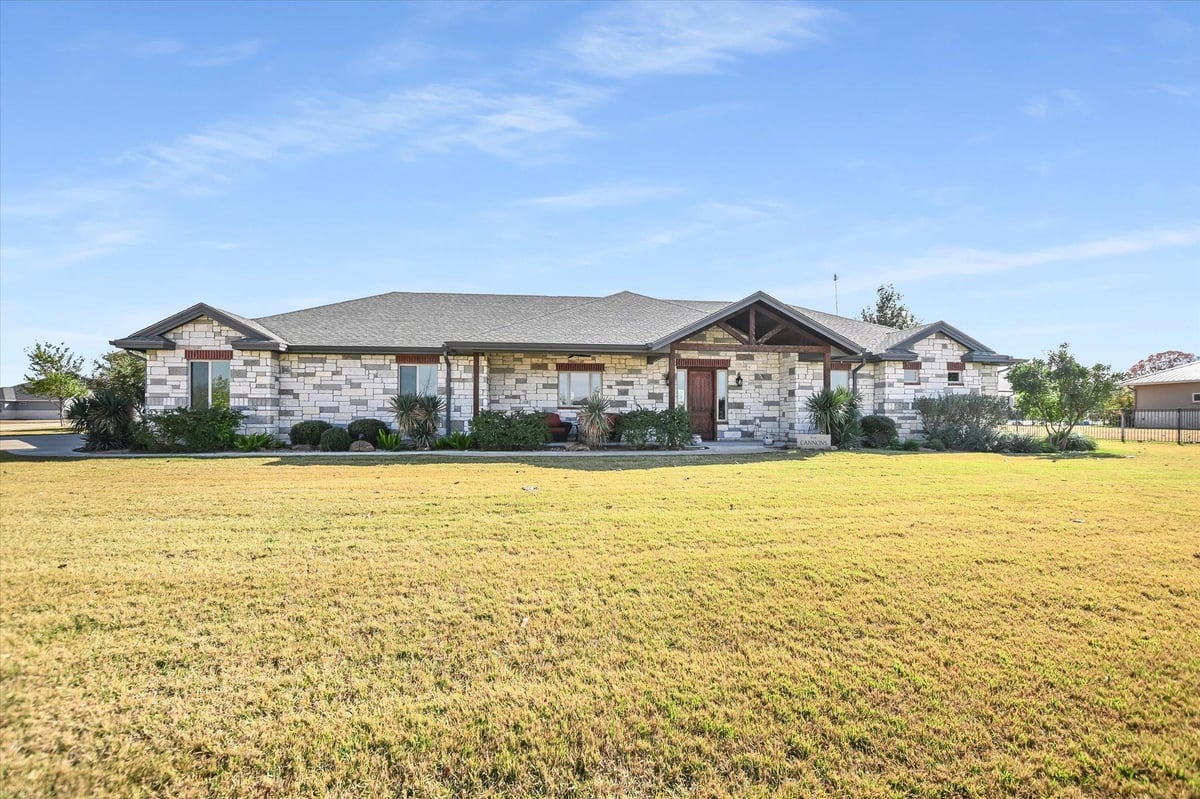 View 101 Still Meadow Dr in The Legends 101 Still Meadow Dr - property photo 1 - Luxury home in The Legends, Kingsland, TX