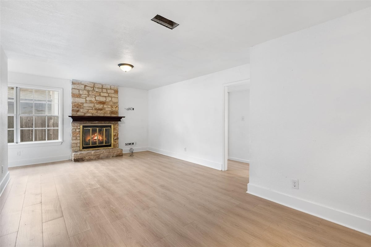 Primary bedroom at 1010 Bird Creek Dr - Quail Valley Sec 01, Austin, TX