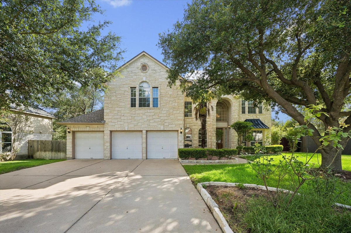 View 1010 Twin Terrace CT in Forest Ridge Ph 07A 1010 Twin Terrace CT - front exterior - Luxury home in Forest Ridge Ph 07A, Round Rock, TX