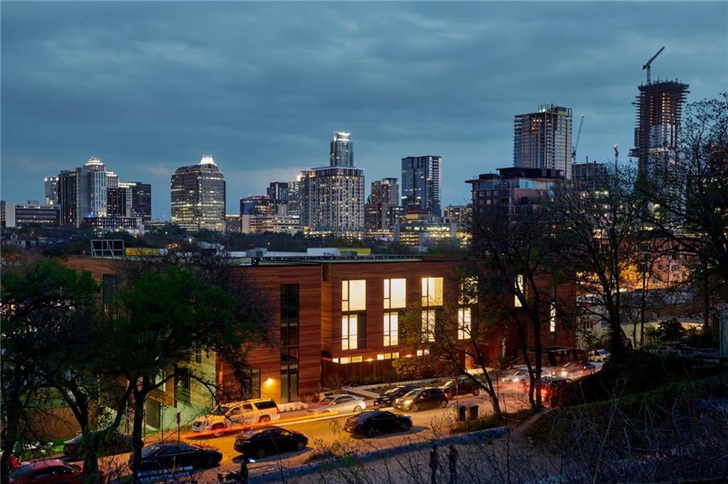 View 1010 W 10th St Unit #105 in MLS Area 1B 1010 W 10th St Unit #105 - property photo 1 - Luxury home in MLS Area 1B, Austin, TX