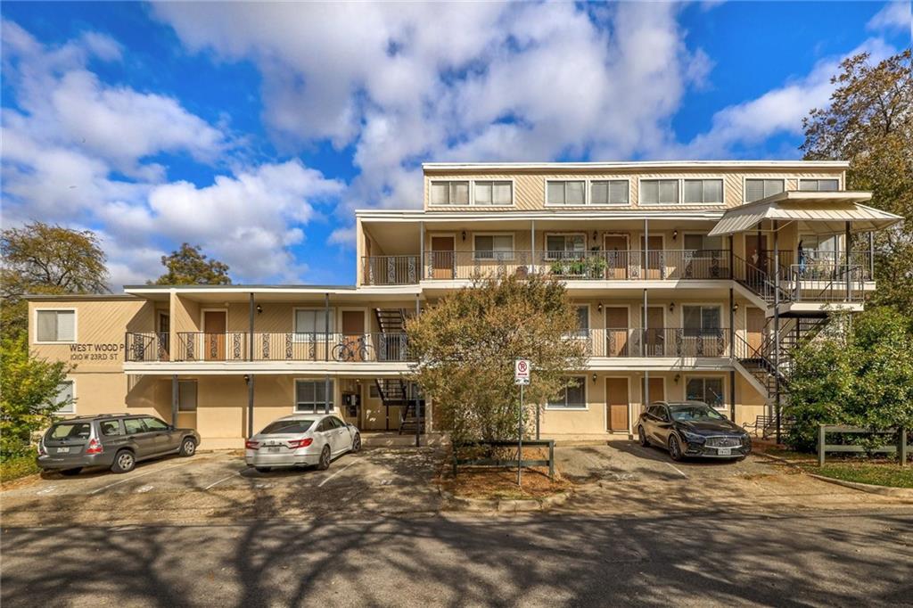 View 1010 W 23 St Unit #12 in Division D 1010 W 23 St Unit #12 - front exterior - Luxury home in Division D, Austin, TX