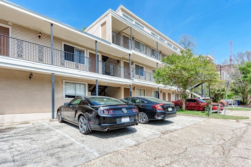 View 1010 W 23 St #15 in Division D 1010 W 23 St #15 - front exterior - Luxury home in Division D, Austin, TX
