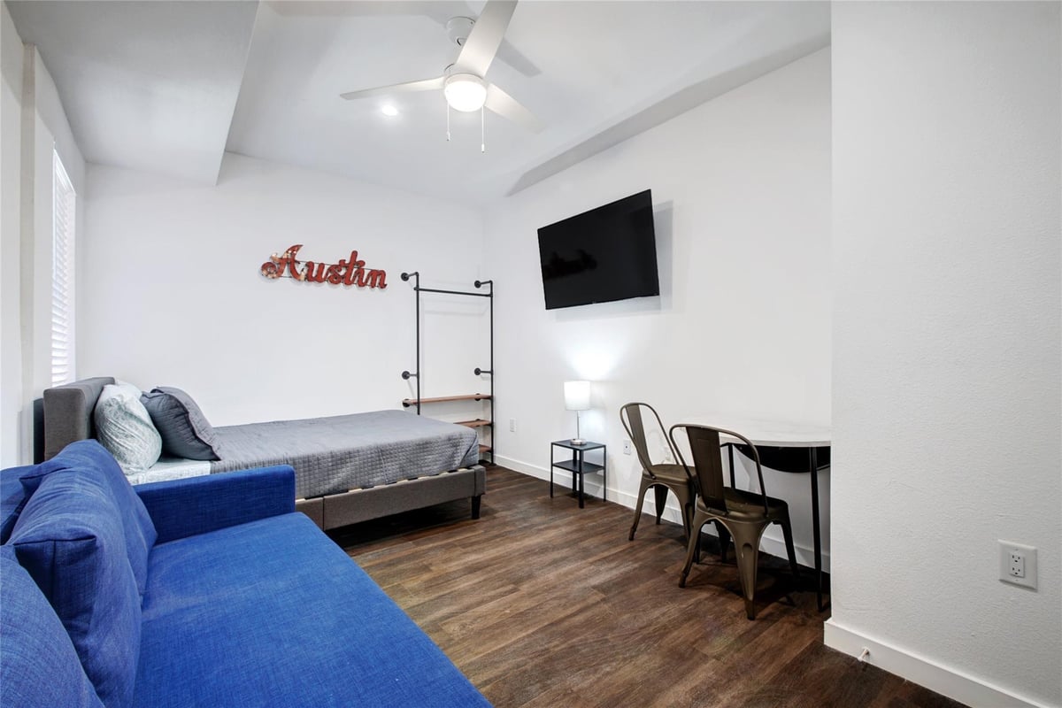 View 1010 W 26th ST Unit #609 in Harwood 1010 W 26th ST Unit #609 - property photo 1 - Luxury home in Harwood, Austin, TX