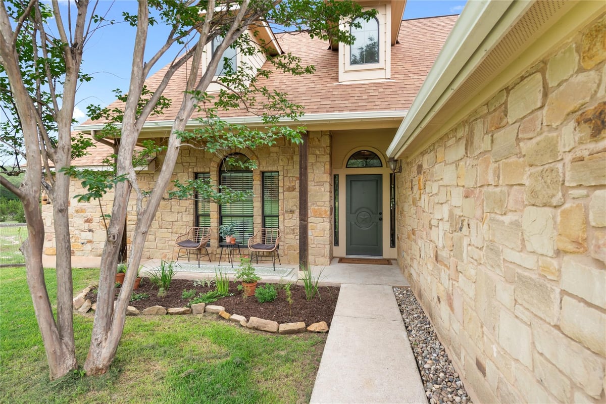 Living area at 10102 Twin Lake Loop - 3 bed 2 bath home