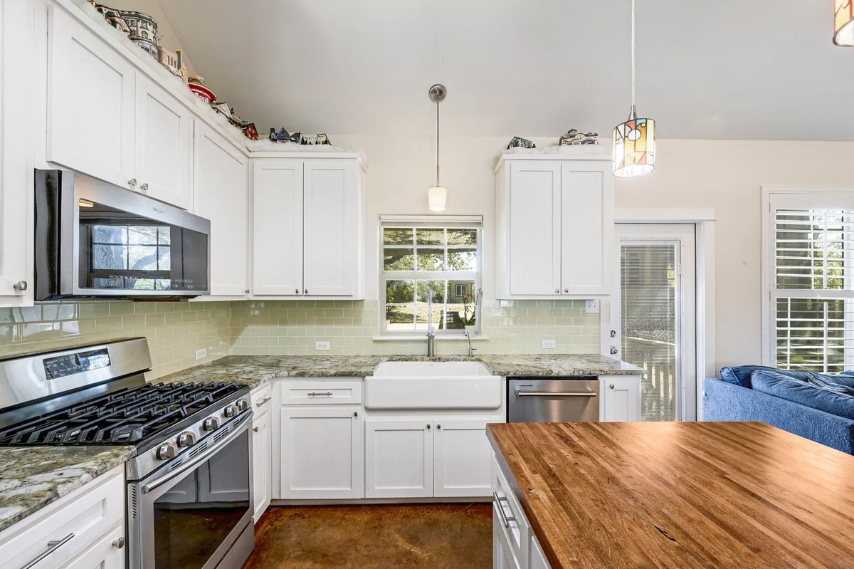 Kitchen at 10105 Little Creek Cir - 3 bed 2 bath home