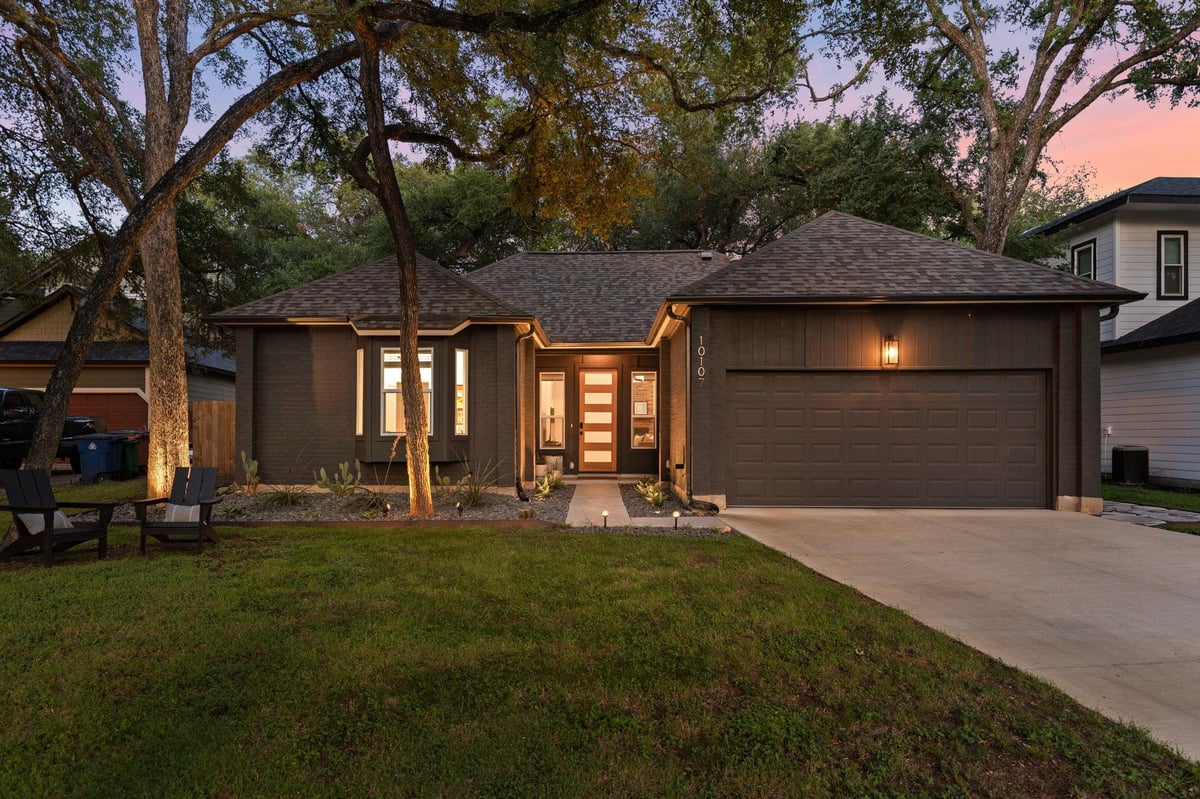 View 10107 Alcott CV in Tanglewood Forest Sec 04 Ph A 10107 Alcott CV - front exterior - Luxury home in Tanglewood Forest Sec 04 Ph A, Austin, TX
