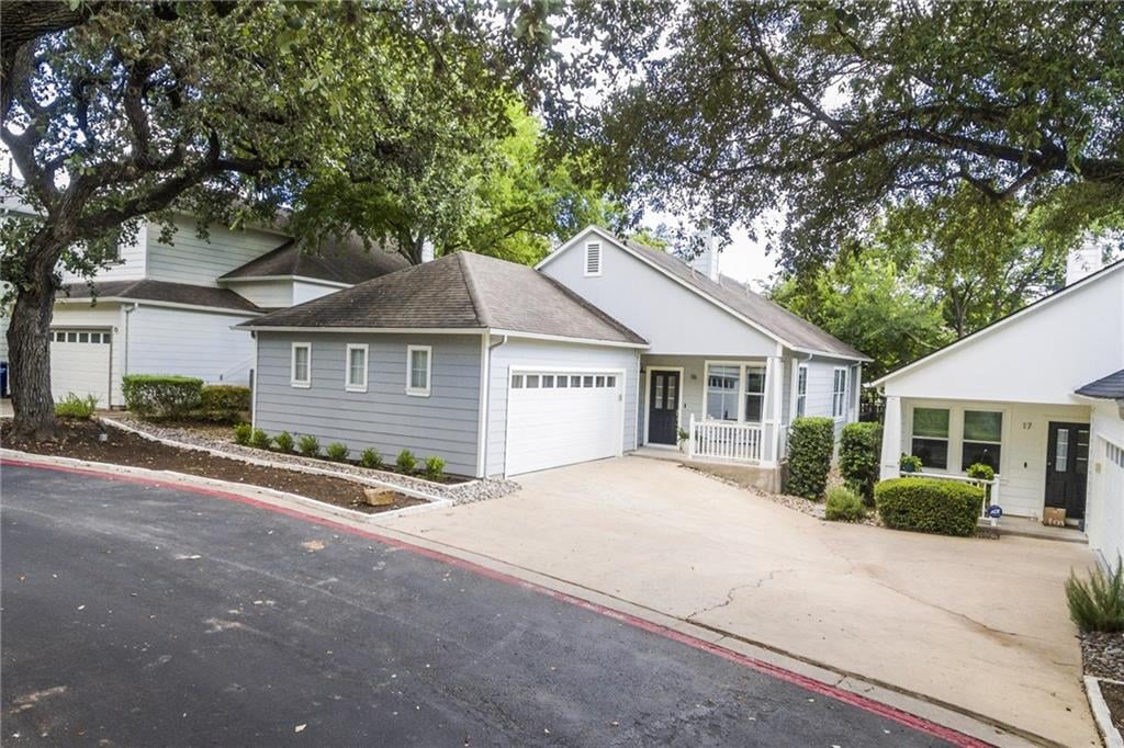 View 1011 BRODIE St Unit #16 in BOULDIN CREEK COTTAGES AMEND 1011 BRODIE St Unit #16 - property photo 1 - Luxury home in BOULDIN CREEK COTTAGES AMEND, Austin, TX
