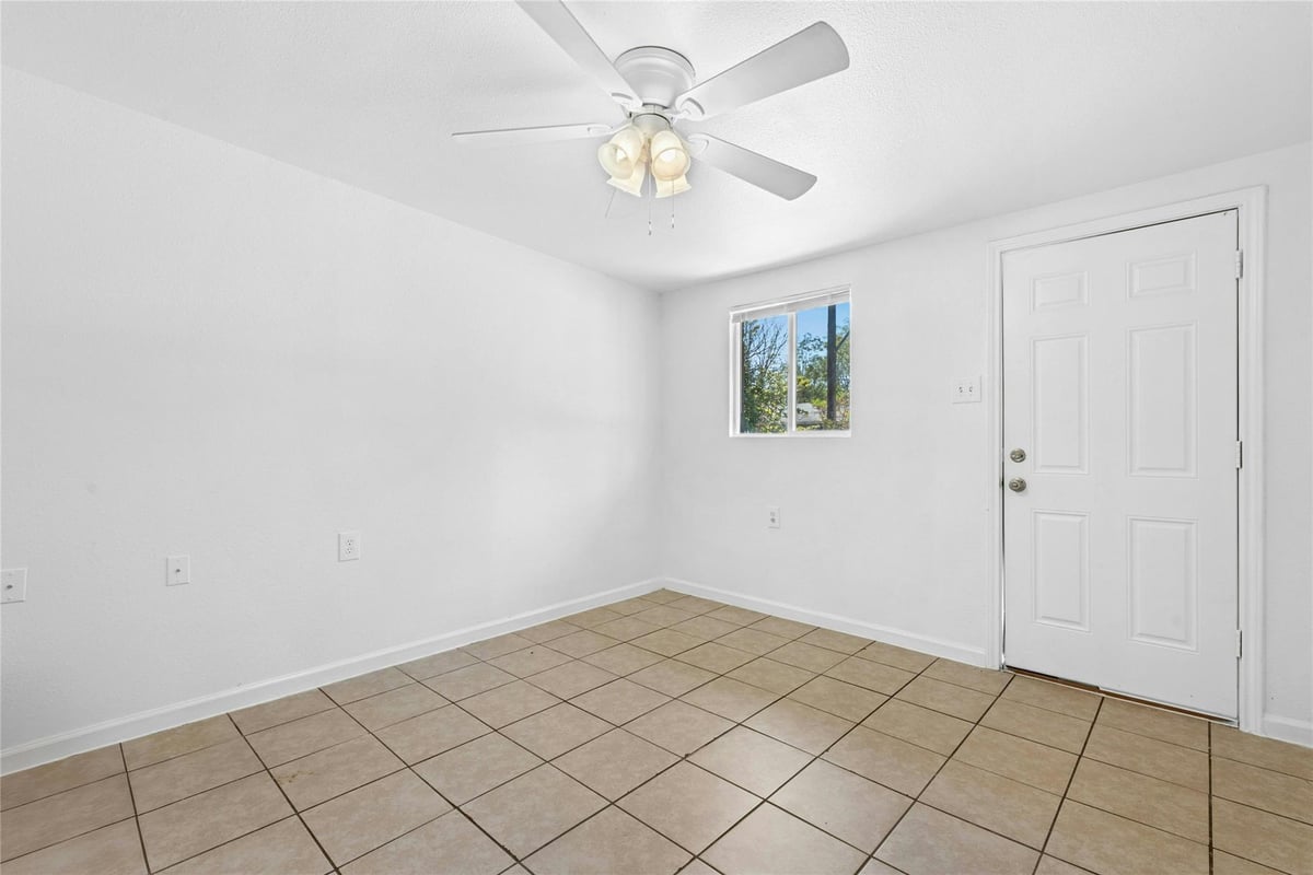 Bathroom at 1011 Hackberry St Unit #A&B - Fairlawn Add, San Marcos, TX