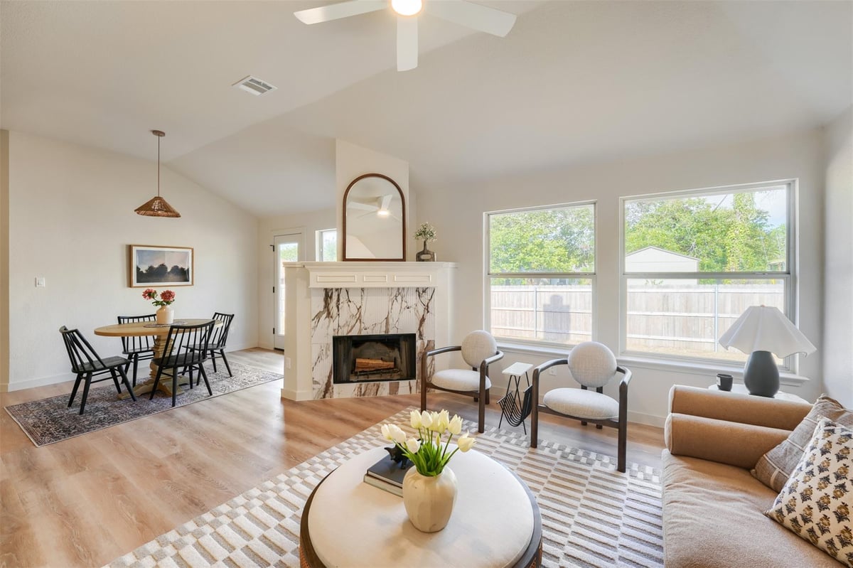 View 1012 N Railroad Ave in Brookhollow Sec 01 1012 N Railroad Ave - property photo 1 - Luxury home in Brookhollow Sec 01, Pflugerville, TX