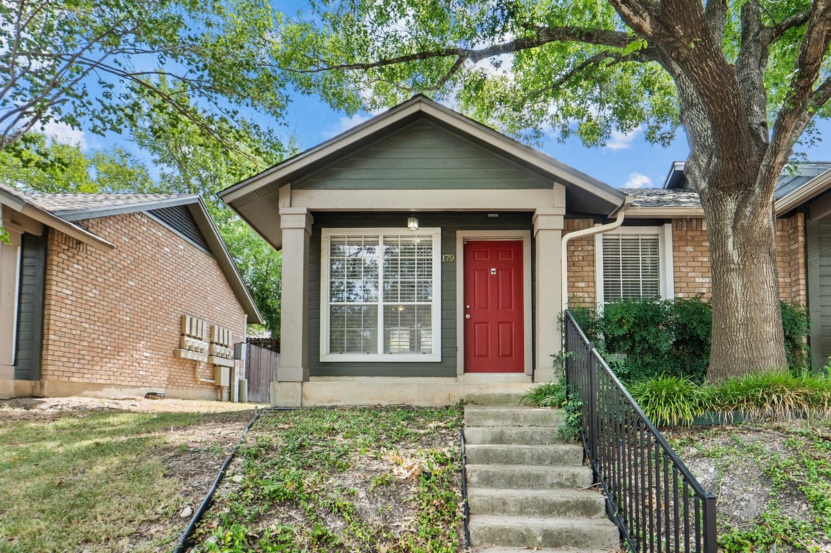 View 1015 E Yager Ln #179 in Coppertree Condo Ph Vamended 1015 E Yager Ln #179 - front exterior - Luxury home in Coppertree Condo Ph Vamended, Austin, TX