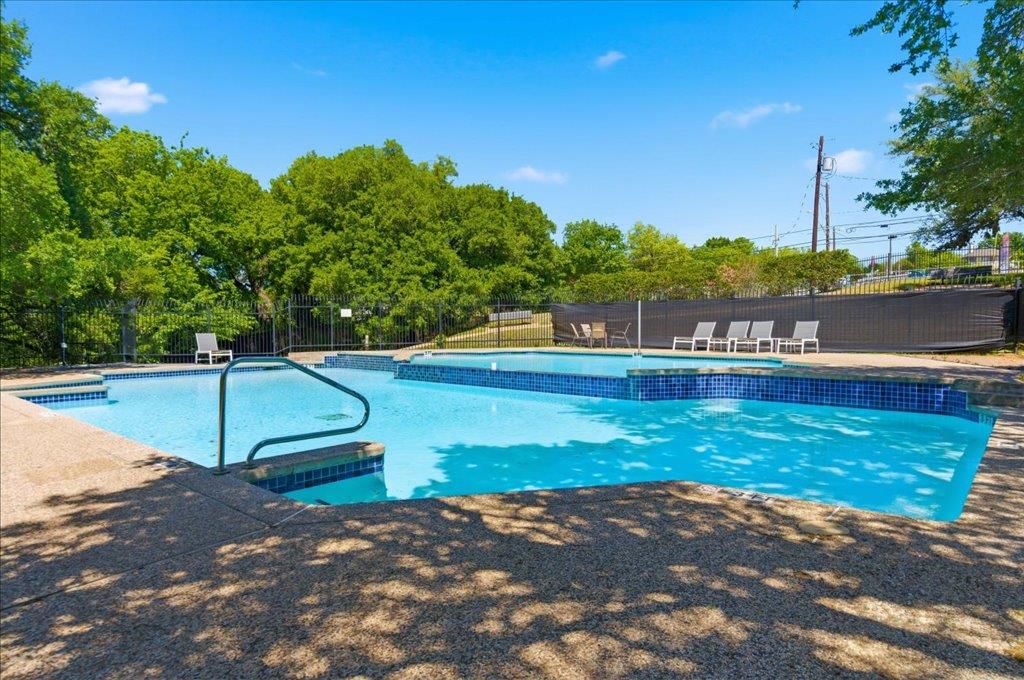 View 1015 E Yager LN Unit #18 in Coppertree Condo Ph 02 1015 E Yager LN Unit #18 - property photo 1 - Luxury home in Coppertree Condo Ph 02, Austin, TX