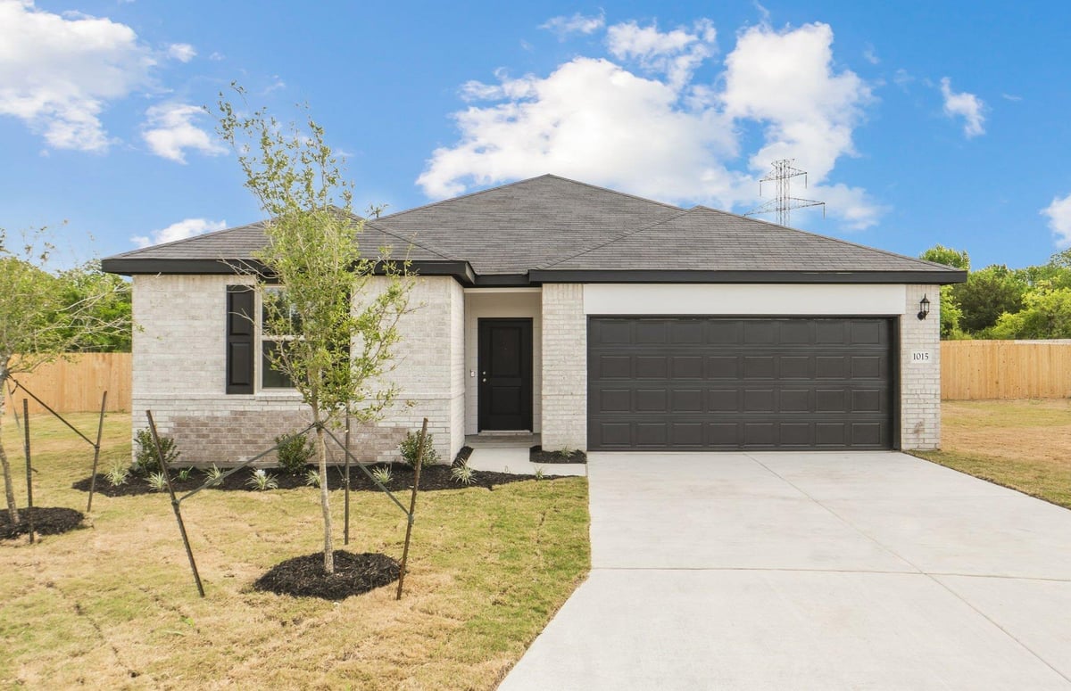 View 1015 Kerr CT in County View 1015 Kerr CT - front exterior - Luxury home in County View, Temple, TX