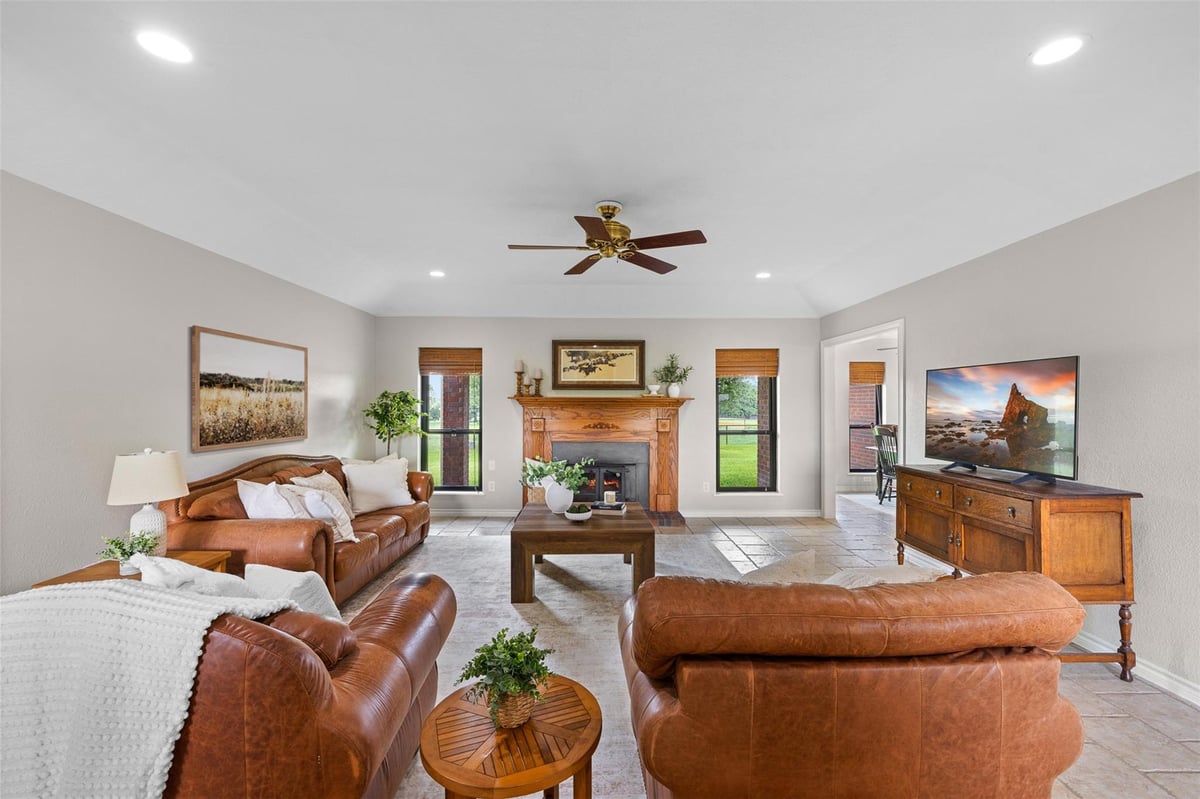 Primary bedroom at 1016 County Road 306 - 3 bed 2 bath home