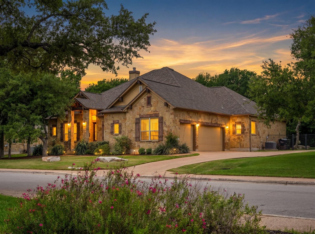 View 1016 Shinnecock Hills Dr in Enclave/Shady Trls 1016 Shinnecock Hills Dr - front exterior - Luxury home in Enclave/Shady Trls, Georgetown, TX