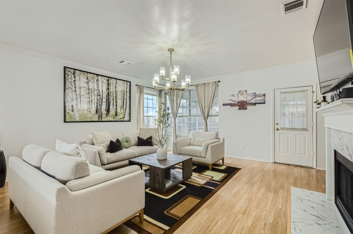 Primary bedroom at 1016 Thackeray Ln - 4 bed 2 bath home