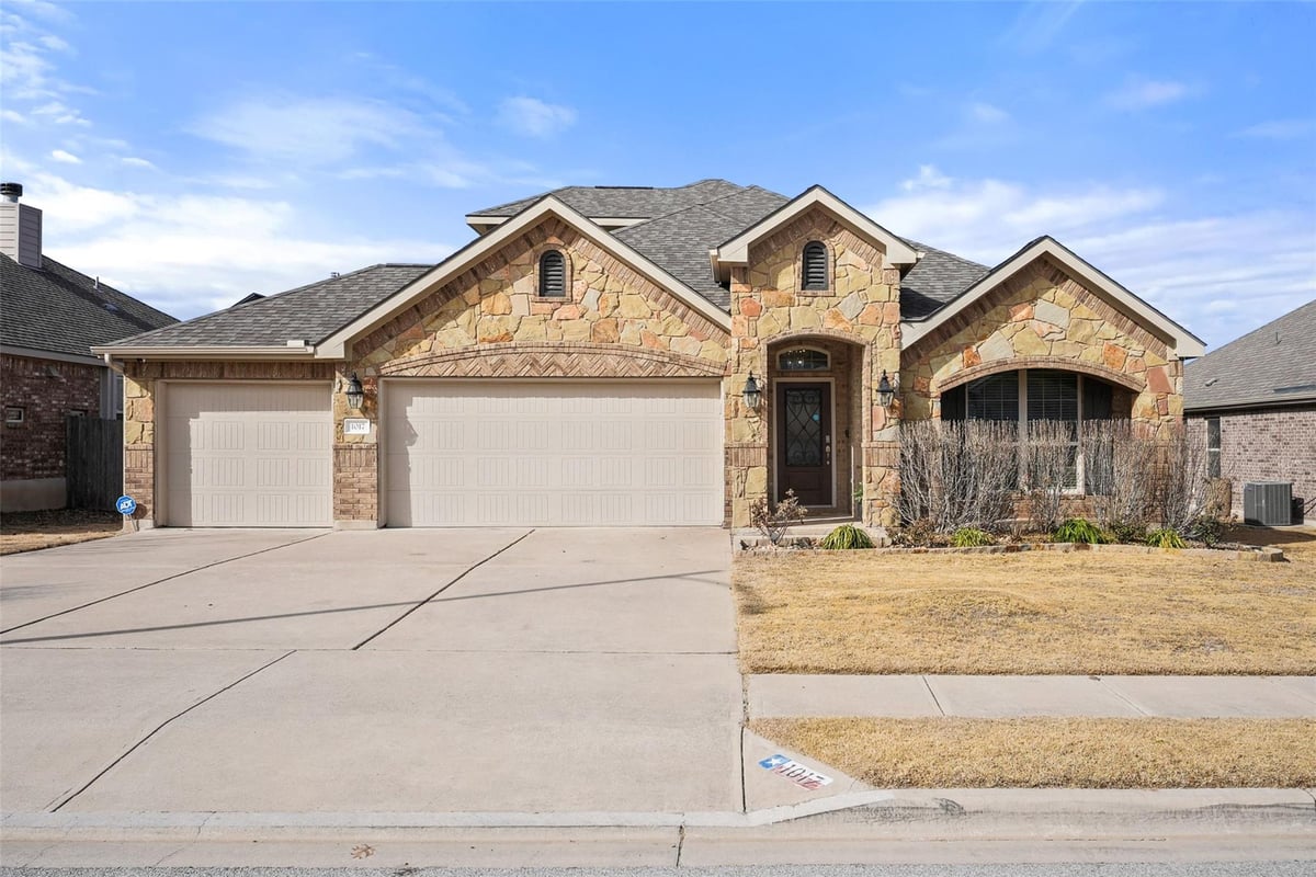View 1017 Arvada Dr in Savanna Ranch Sec 2 1017 Arvada Dr - front exterior - Luxury home in Savanna Ranch Sec 2, Leander, TX