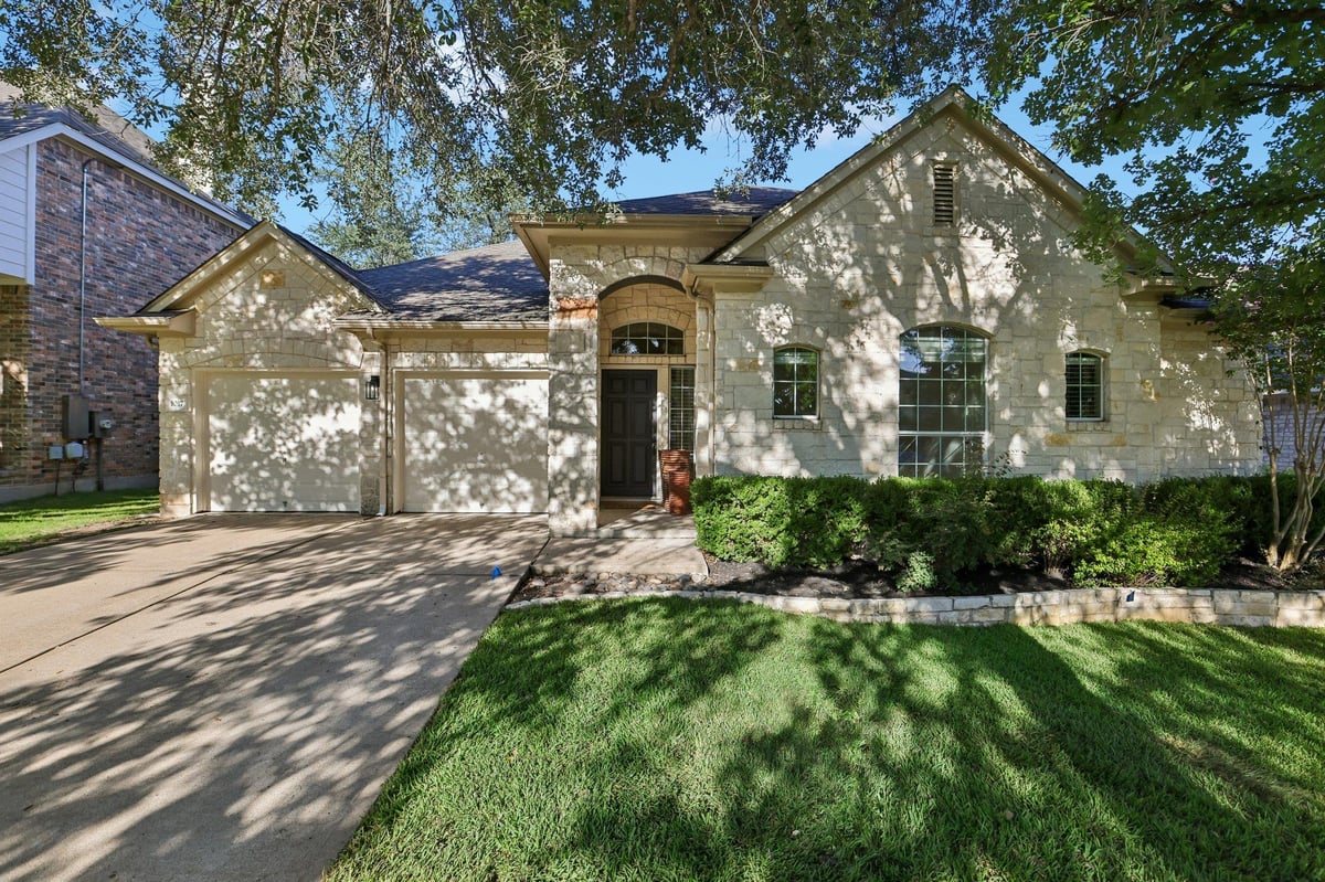 1017 Horseback HOLW - front exterior - Luxury home in Steiner Ranch Ph 01 Sec 09, Austin, TX