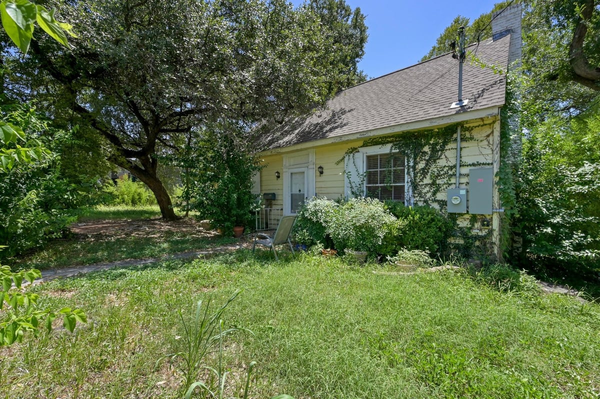 Primary bedroom at 1017 W 31st St - Jones & Sedwick, Austin, TX