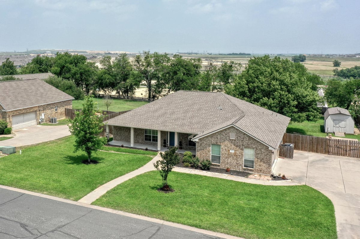 View 102 Bosque Dr in Rivers Crossing 102 Bosque Dr - front exterior - Luxury home in Rivers Crossing, Hutto, TX