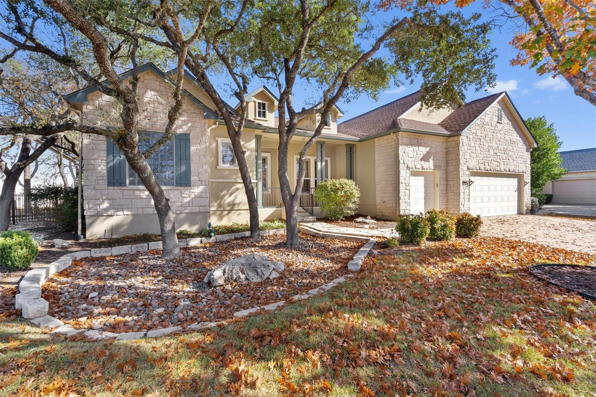 View 102 Branding Iron Cv in Sun City Georgetown Ph 02A Neighborhood 11 Pu 102 Branding Iron Cv - front exterior - Luxury home in Sun City Georgetown Ph 02A Neighborhood 11 Pu, Georgetown, TX