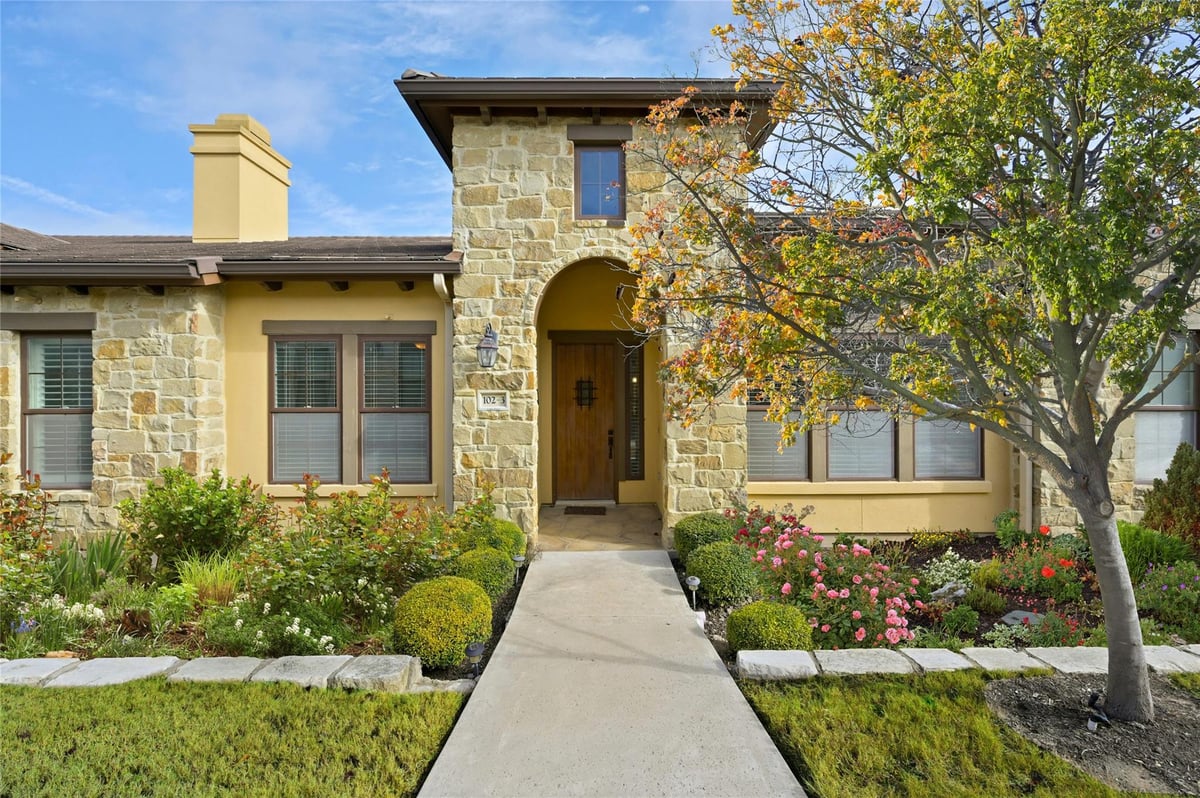 View 102 Gallia DR Unit #3 in Lakeway 102 Gallia DR Unit #3 - property photo 1 - Luxury home in Lakeway, Austin, TX