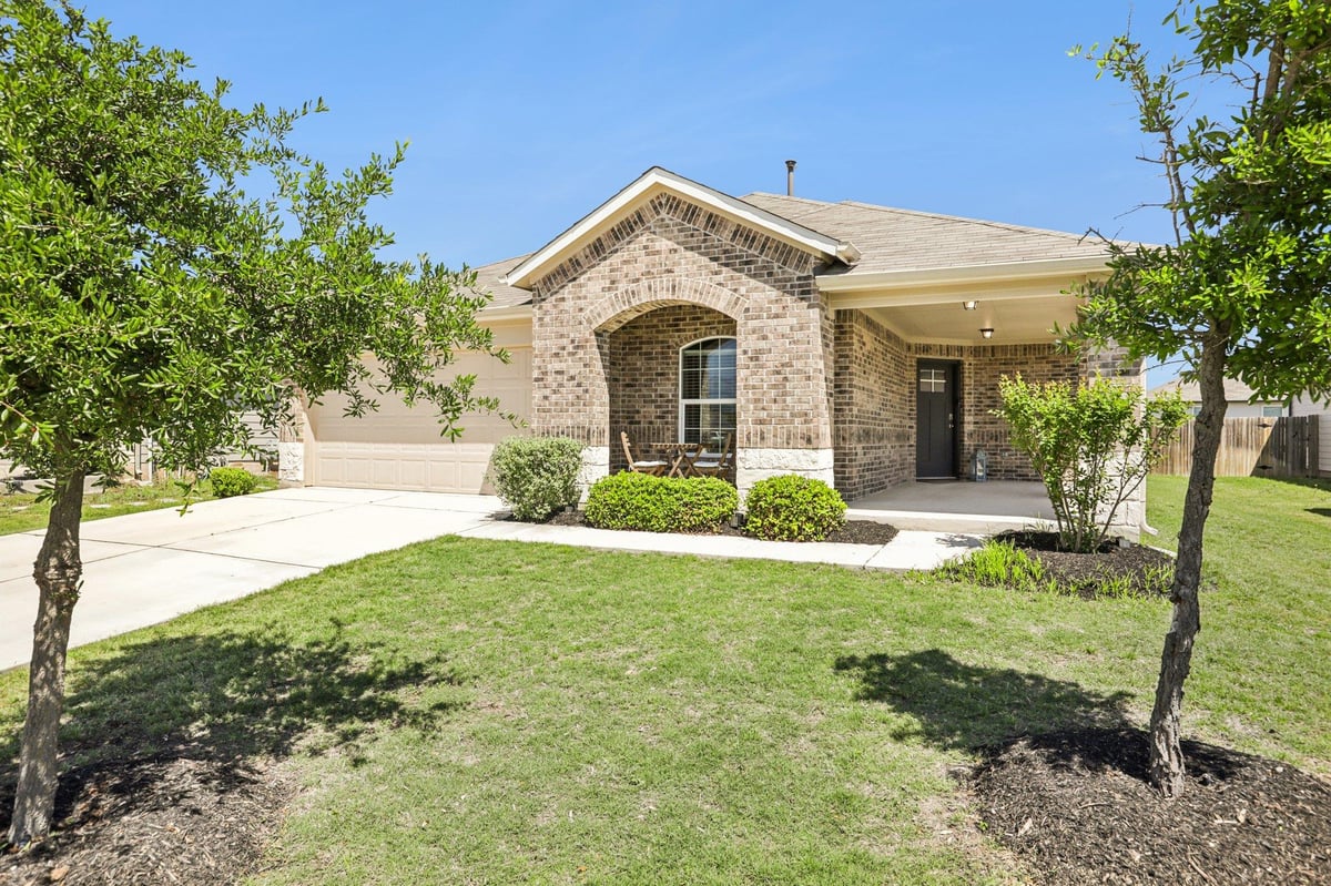 View 102 Harlan Dr in Mager Meadows 102 Harlan Dr - front exterior - Luxury home in Mager Meadows, Hutto, TX