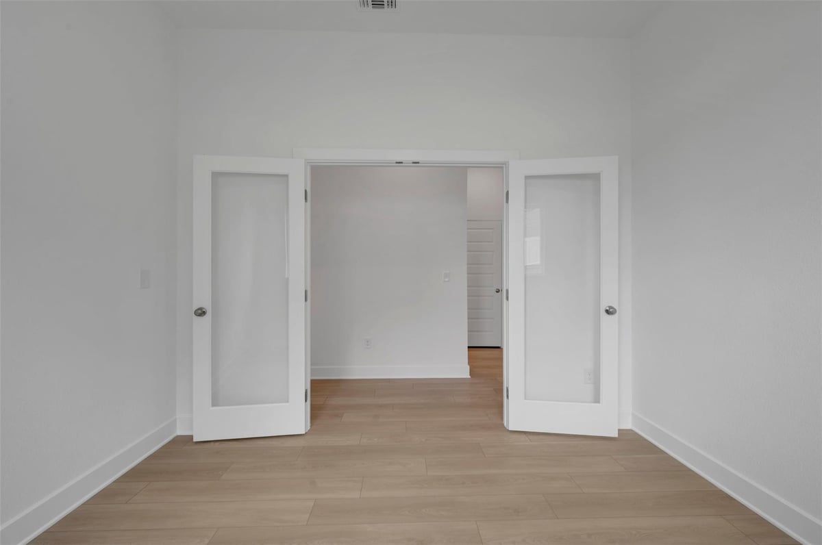 Primary bedroom at 102 Pinyon Pine Dr - 4 bed 3 bath home