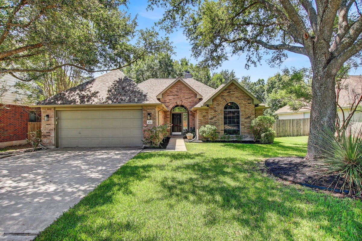 102 Trotter DR - property photo 1 - Luxury home in Churchill Farms, Georgetown, TX