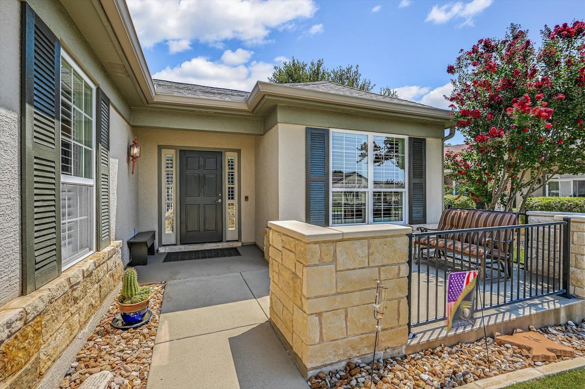 View 102 Yosemite RD in Sun City Georgetown Neighborhood 26 Pud 102 Yosemite RD - front exterior - Luxury home in Sun City Georgetown Neighborhood 26 Pud, Georgetown, TX