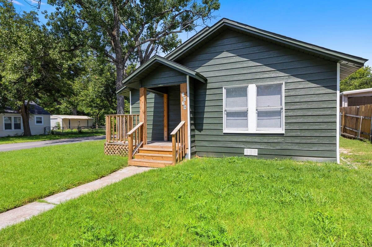 Primary bedroom at 1020 S 23rd St - 2 bed 1 bath home