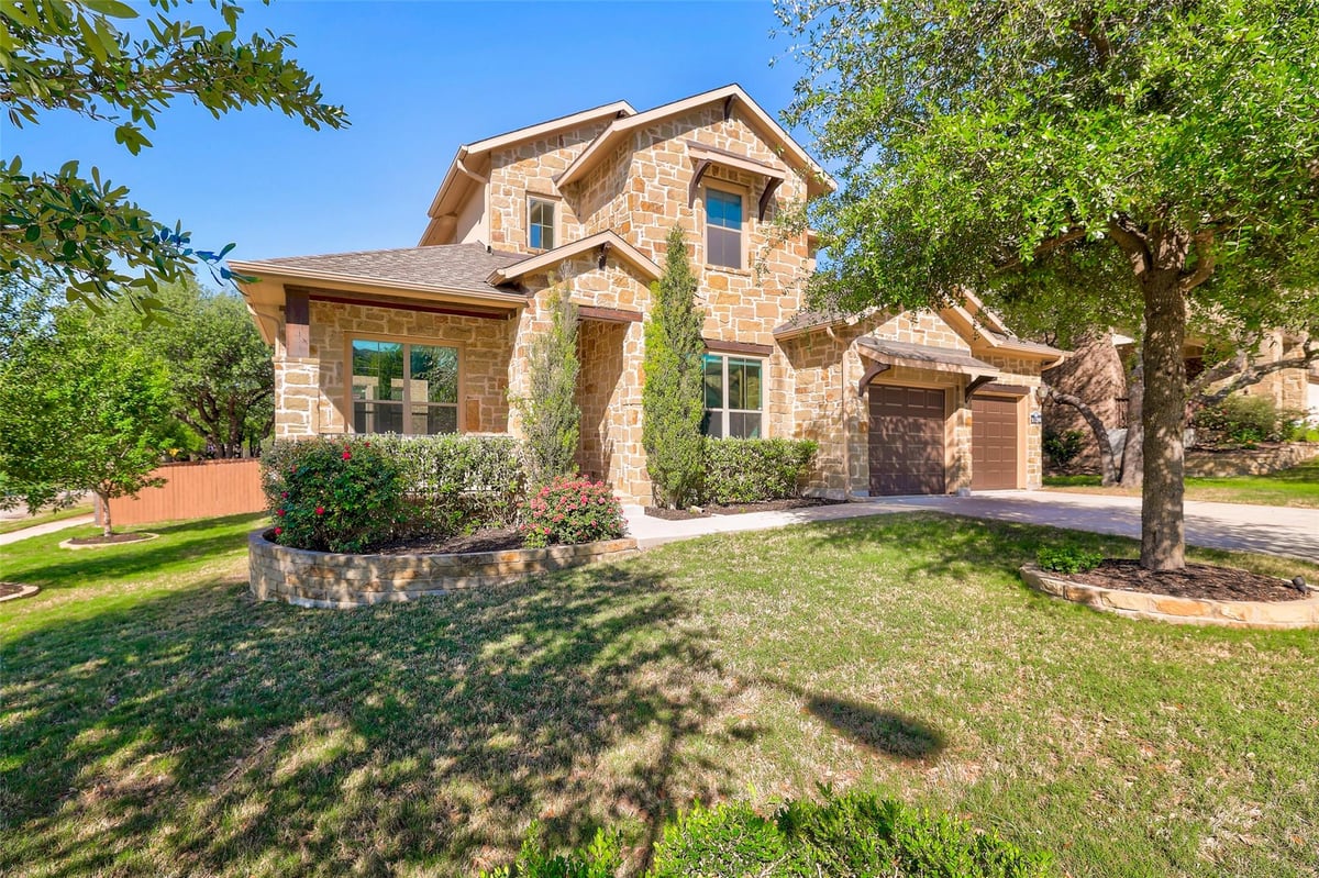 View 1020 Winding Way Dr in Water Oak 1020 Winding Way Dr - front exterior - Luxury home in Water Oak, Georgetown, TX