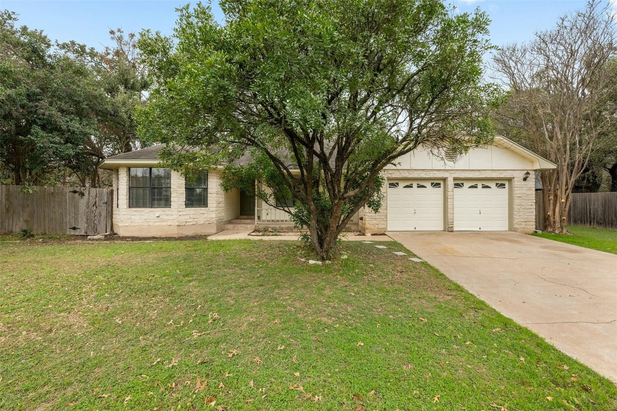 View 10201 Aqua Azul CT in Aqua Monte Sec 02 10201 Aqua Azul CT - property photo 1 - Luxury home in Aqua Monte Sec 02, Austin, TX