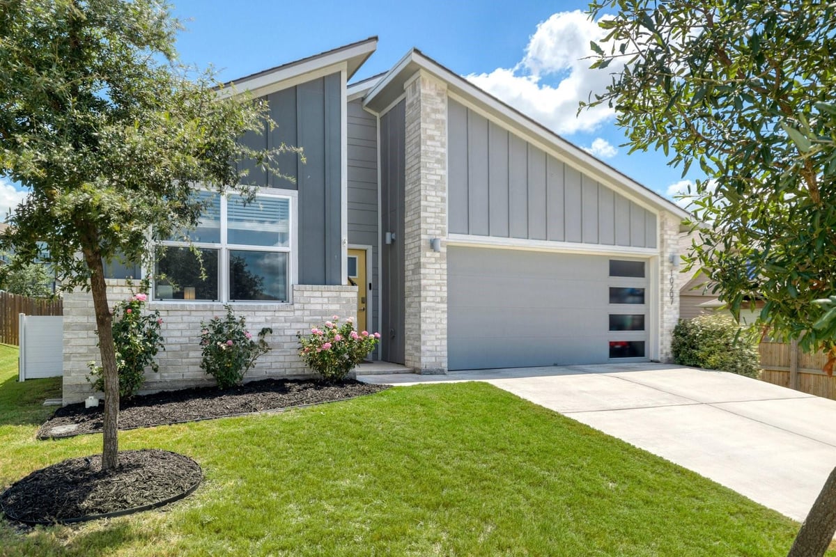 View 10207 Norshire Ln in Pioneer Hill 10207 Norshire Ln - front exterior - Luxury home in Pioneer Hill, Austin, TX