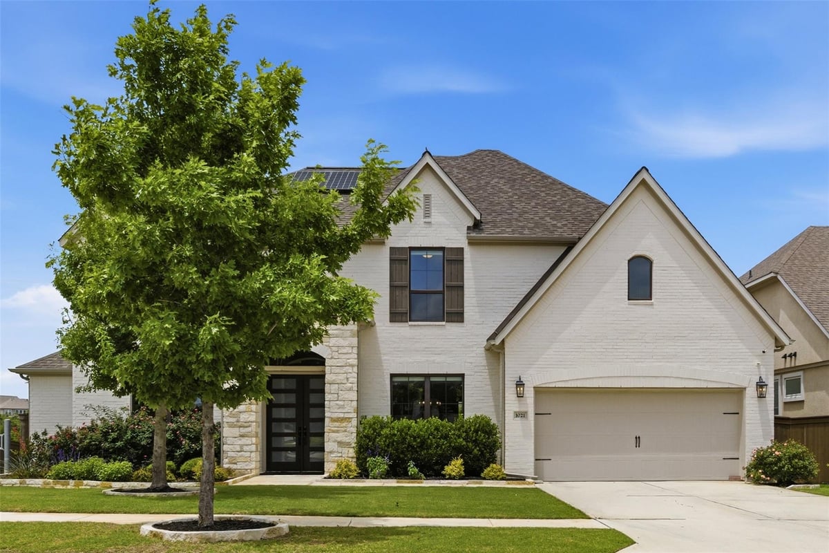 View 1021 Overstreet Ln in Bryson Ph 3 Sec 3 1021 Overstreet Ln - front exterior - Luxury home in Bryson Ph 3 Sec 3, Leander, TX