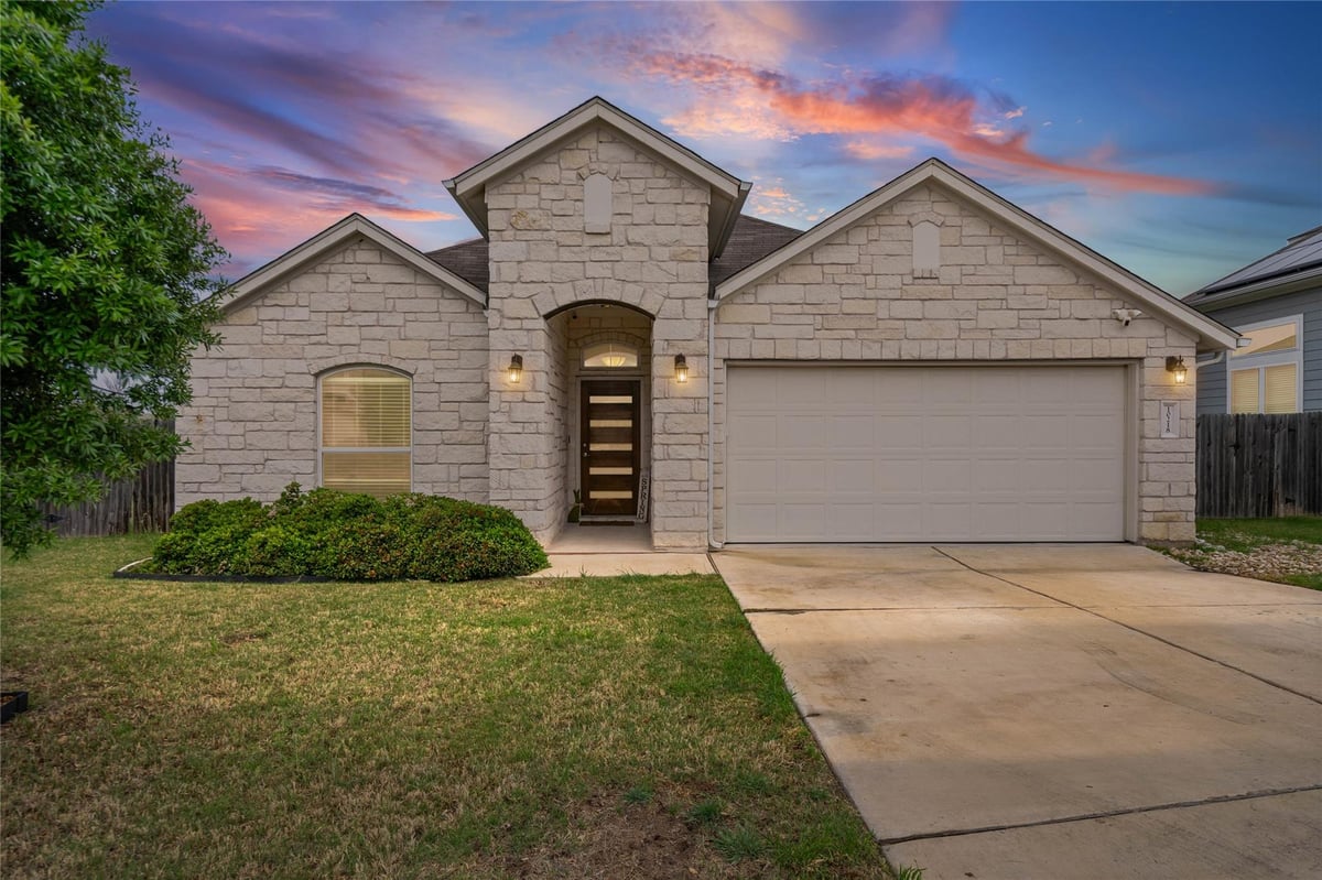 View 10218 Ansel DR in Vistas of Austin 10218 Ansel DR - property photo 1 - Luxury home in Vistas of Austin, Austin, TX