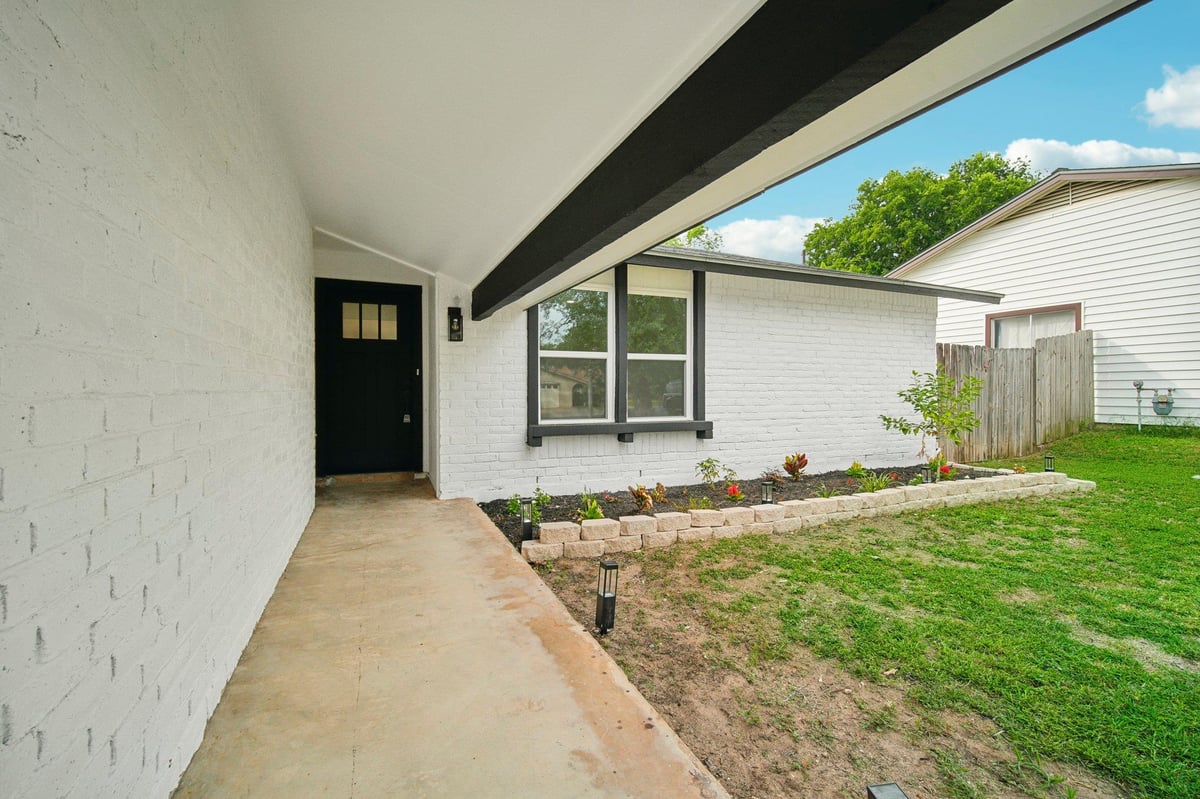 Primary bedroom at 10219 W Rutland Vlg - 3 bed 2 bath home