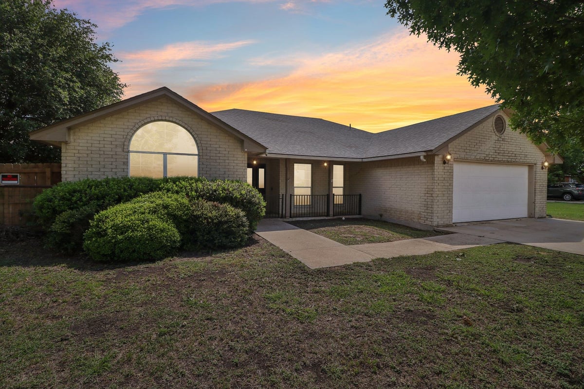 View 1022 Barbarosa RD in Anitas Acres 2 1022 Barbarosa RD - front exterior - Luxury home in Anitas Acres 2, New Braunfels, TX