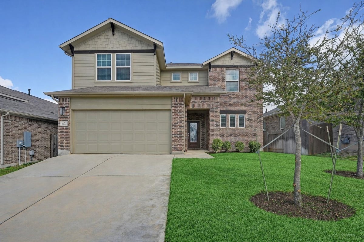 View 1022 Cherrystone Loop in Sunfield Ph Three Sec Five B 1022 Cherrystone Loop - front exterior - Luxury home in Sunfield Ph Three Sec Five B, Buda, TX